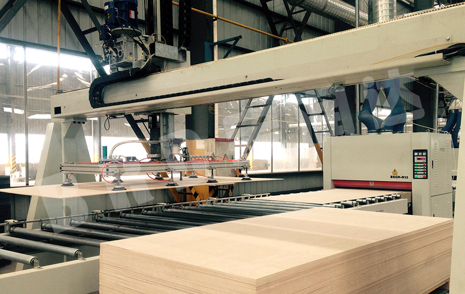 寶潤(rùn)達(dá)保溫一體板下料